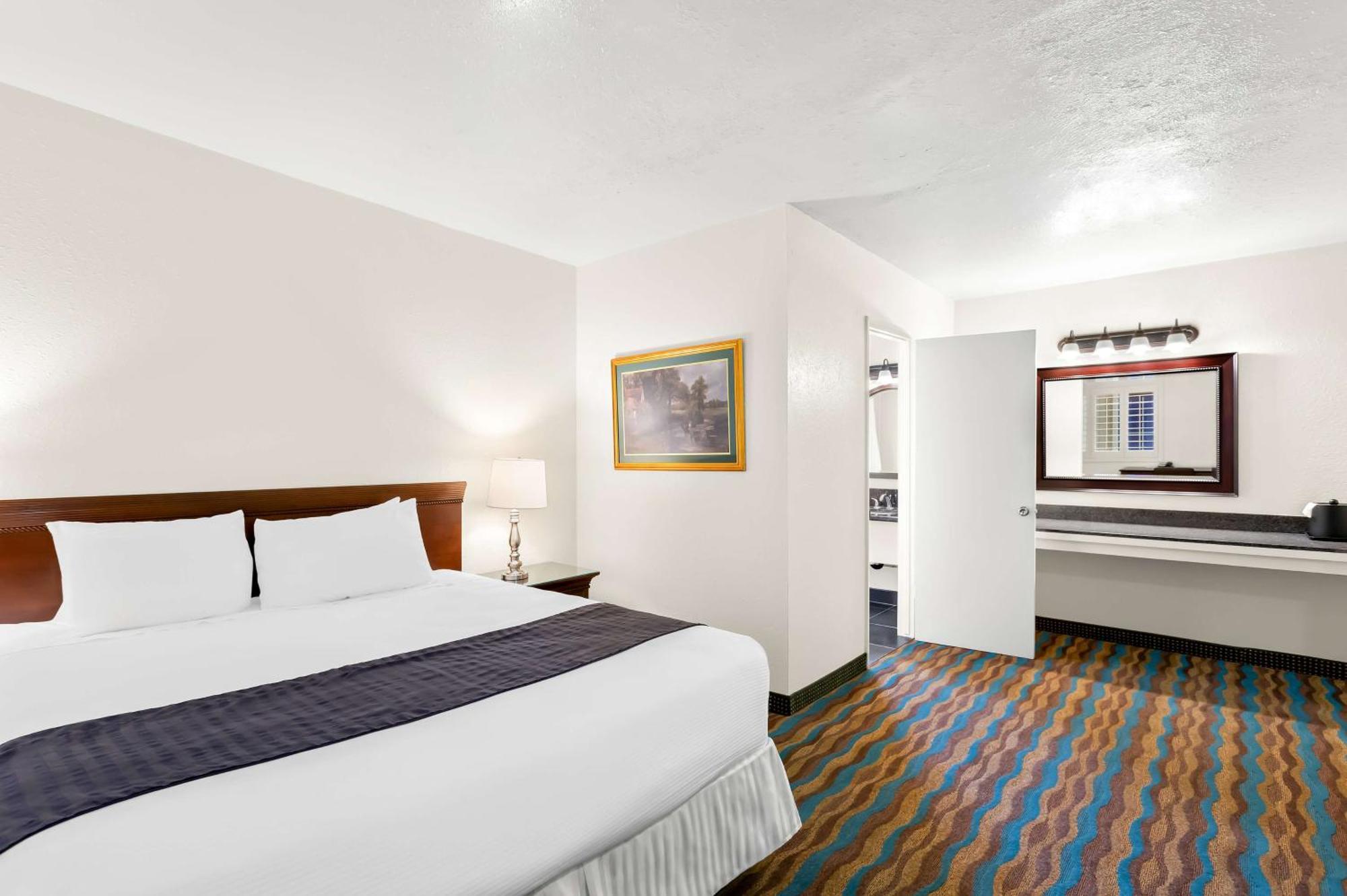 ชัวร์สเตย์ พลัส โฮเทล บาย เบสต์ เวสเทิร์น ซูซานวิลล์ Hotel ภายนอก รูปภาพ